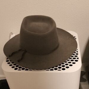 Akubra Black Hat with Cream Lining